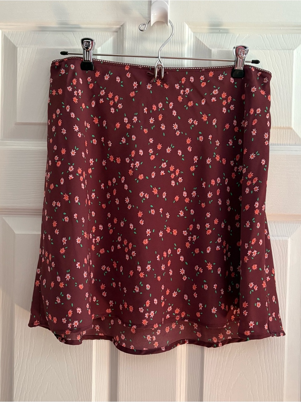 Wild Fable Women’s Maroon Floral Mini Skirt Medium Burgundy Polyester Crepe